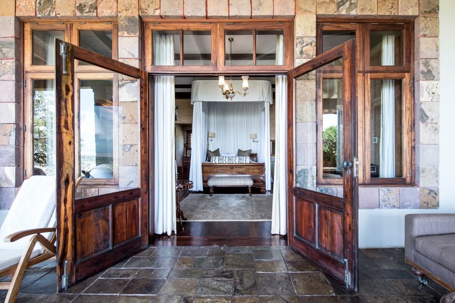 Sasakwa Lodge, One-bedroom cottage view from the outside in